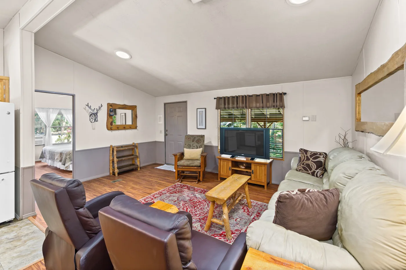 “Cabin Comforts: Transforming a Rustic Getaway into a Home Away from Home” — photo 2