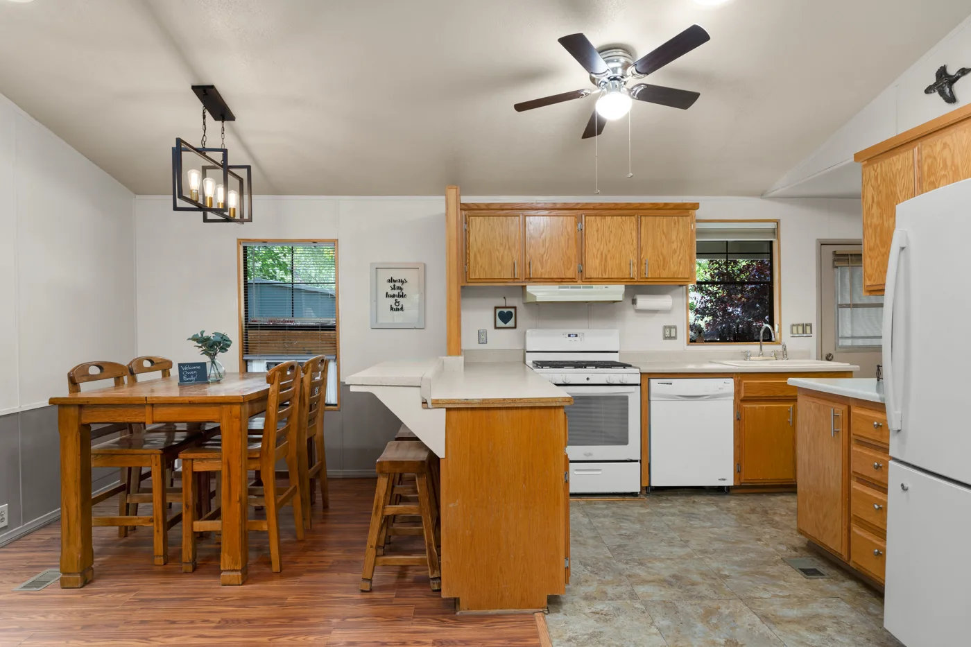 stay in luxury and enjoy everything the Kern River has to offer