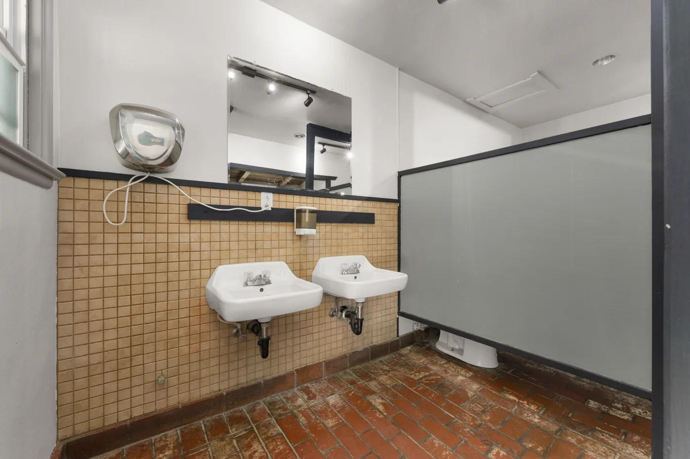 66-Illuminate Photography - 13801 Sierra Way -68